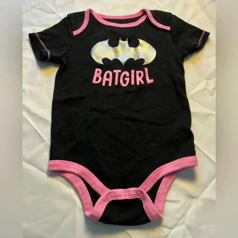 BATMAN | baby girl BATGIRL onesie. Size: 18M